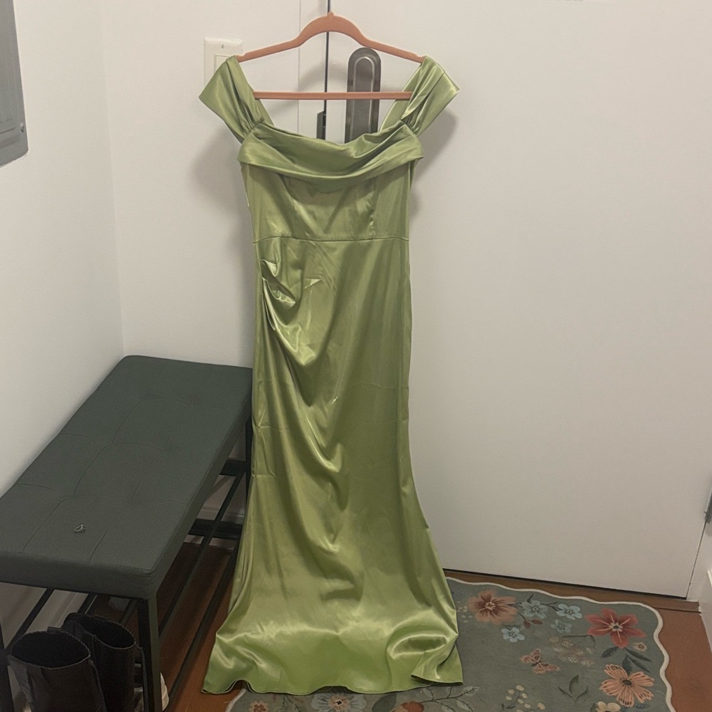 Cider Strapless Satin Green Dress - Picture 4 of 4